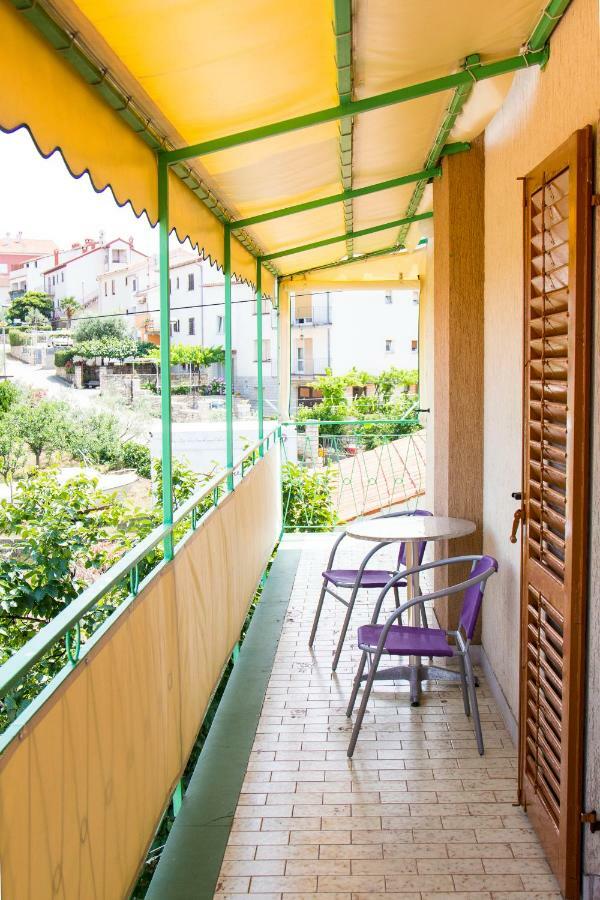 Green Garden Apartments Ровінь Екстер'єр фото